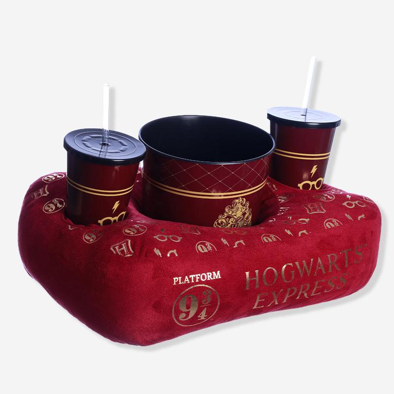 Kit Hp Zonacriativa Plataforma 9 3/4 Almofada Suede com Balde Pipoca e Copo Cor Verlmeho