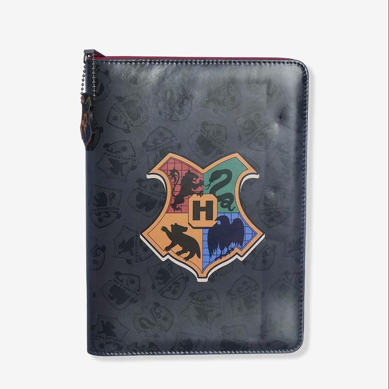CADERNO DE ANOTAÇÕES C/PASTA 21X14CM HOGWARTS